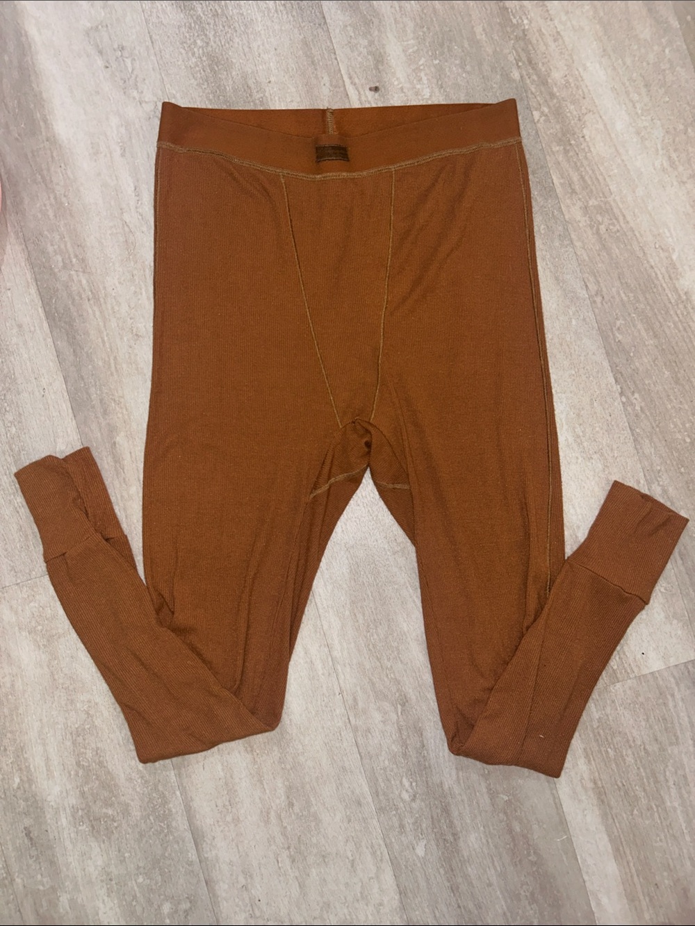 Skims pants